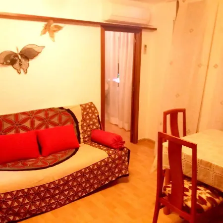 Modern In - 50 Sqm - Comfortable Balcony Appartement *